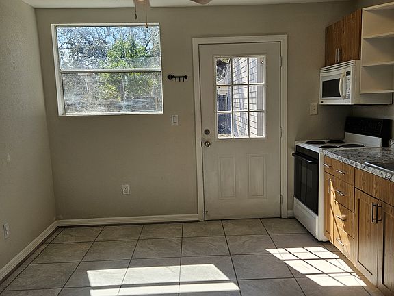 2nd image of 3710 E Flora St #B