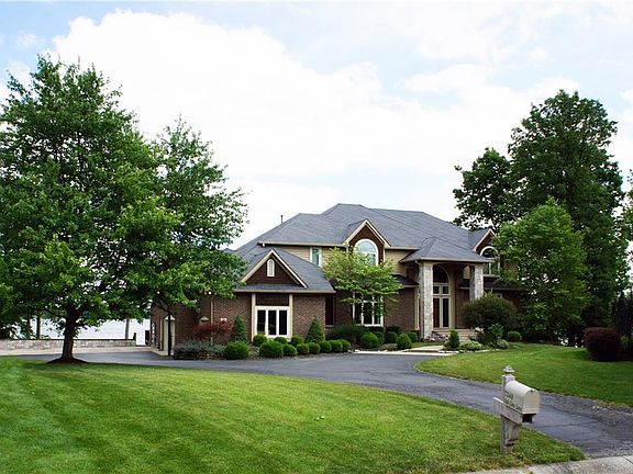 2nd image of 7260 Oak Cove Ln