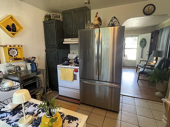 5th image of 1010 Pate St
