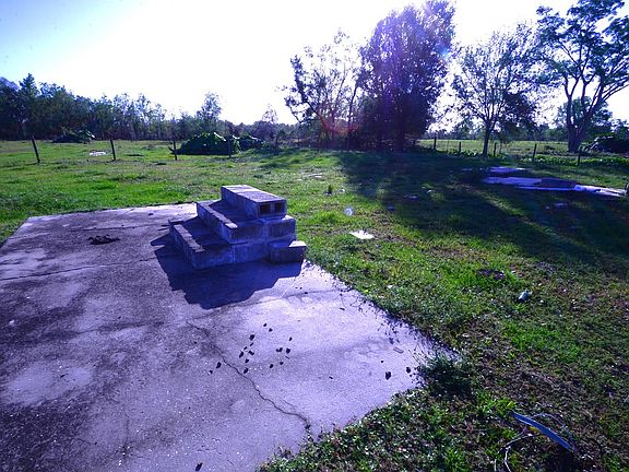 5th image of 2460 NW Garvin Ave