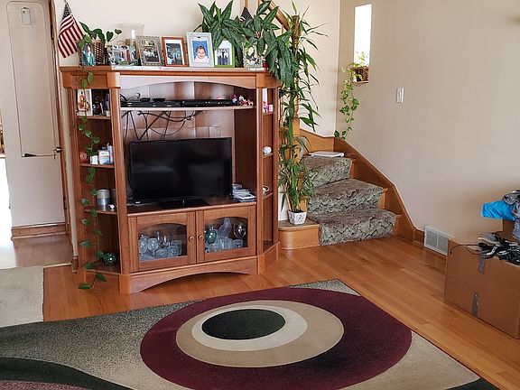 5th image of 5622 S Melvina Ave