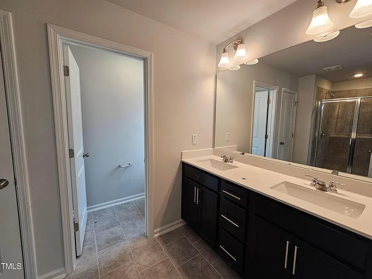 469 Willard Woods Dr — Photo 25