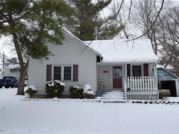 523 W 3rd St, Maryville, MO 64468