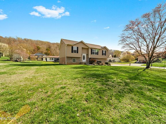 3rd image of 4808 Chase Hill Dr