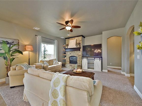 5th image of 15600 Pompeya Ln
