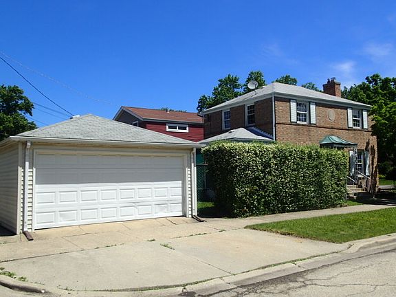 3rd image of 5400 N Oriole Ave