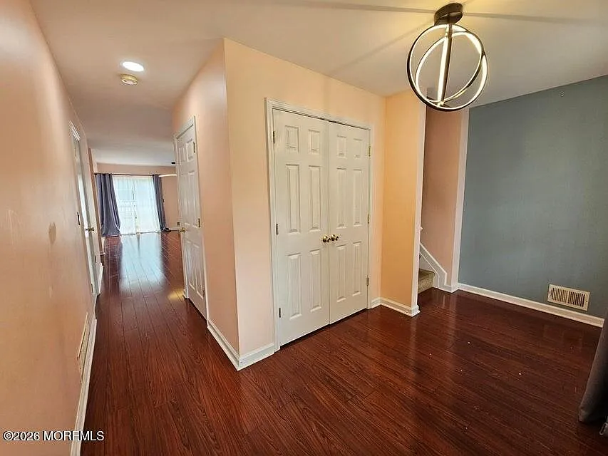 4 bed, 2.5 bath, 1868 sqft, $4,000 — Photo 3