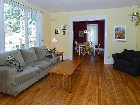 5th image of 2307 Brewster St