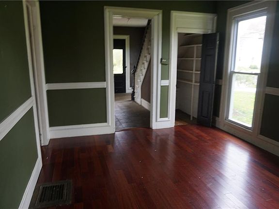 5th image of 14 Needham St