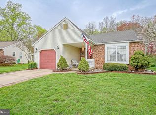 23 Pinecrest Dr, Deptford, NJ 08096