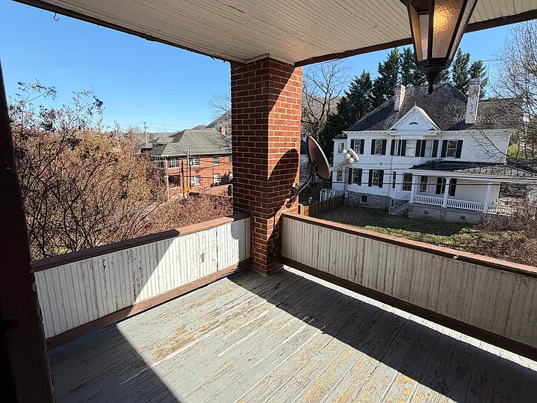 119 Albemarle Ave SW #B1 — Photo 1