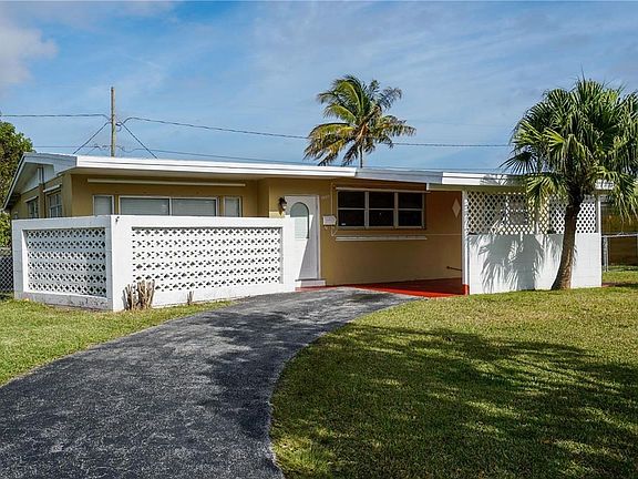 2nd image of 10041 Bahama Dr