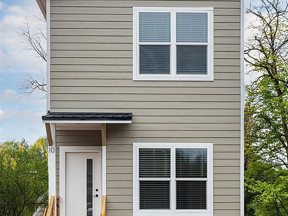 4th image of 4 & 10 Wyndom Ln