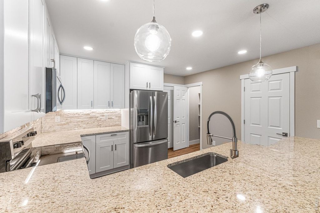 1679 Valency Dr