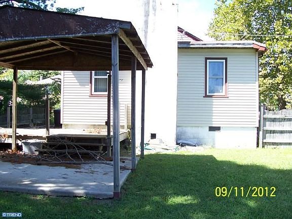 3rd image of 716 Campe St