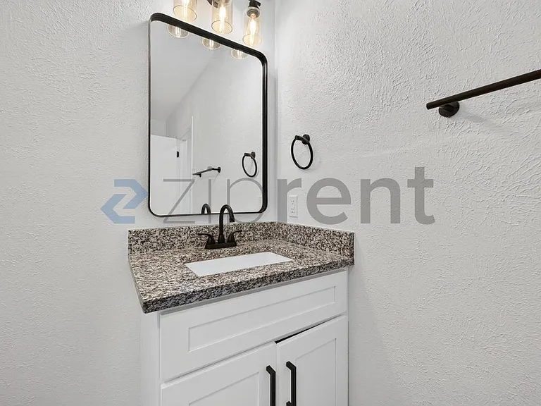 1319 Lynn Haven Ave — Photo 22