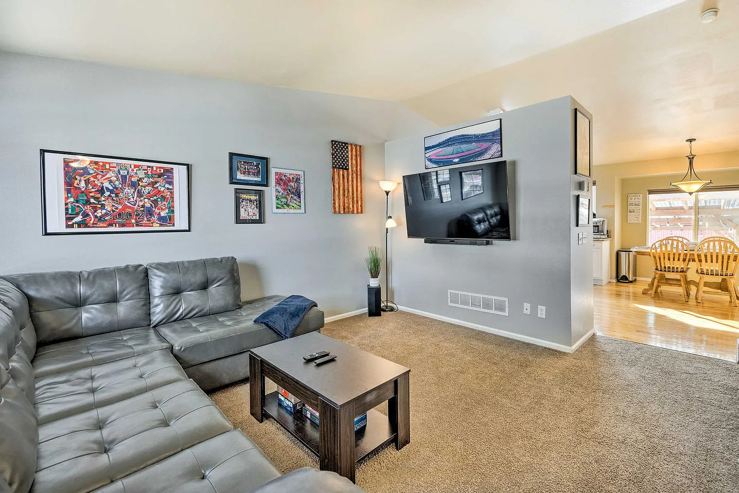 3 bed, 2.0 bath, 1097 sqft, $2,971 — Photo 2