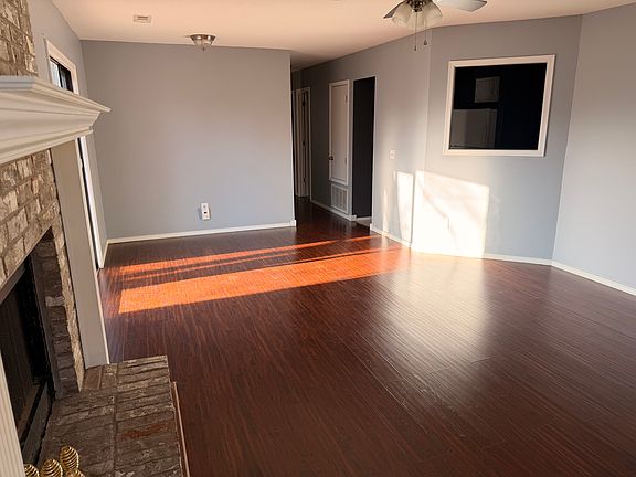 2nd image of 4051 N Abington Ct