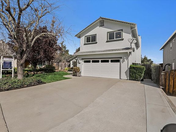 3rd image of 5570 Karen Ct