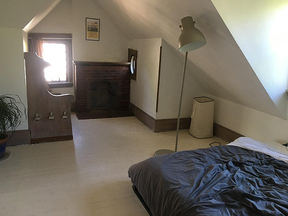 2nd image of 730 Whitney Ave APT 3