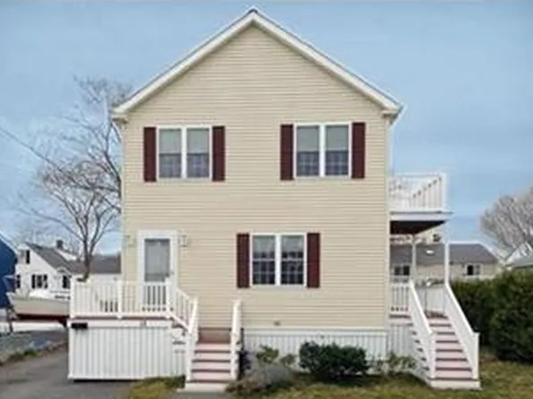 18 D St, Hull, MA 02045