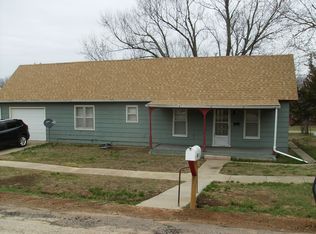 415 Starr Ave, Miltonvale, KS 67466