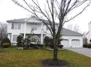 39 Jernee Dr, East Brunswick, NJ 08816