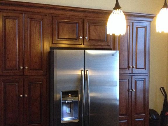 5th image of 530 N Broadway APT 1