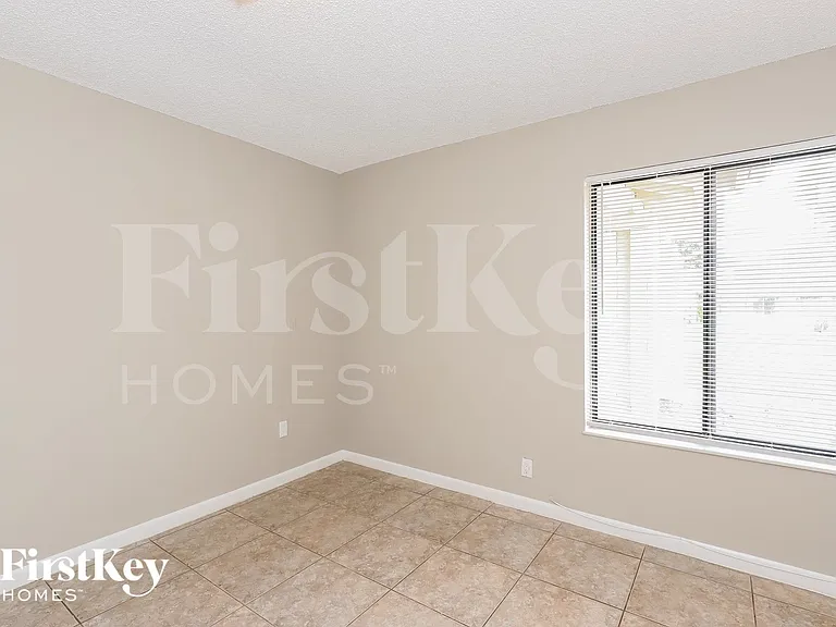 7200 NW 46th St — Photo 13