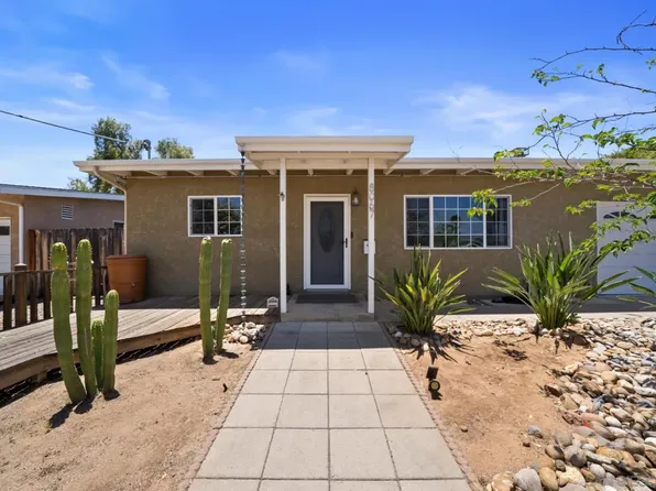 8067 Rancho Fanita Dr, Santee, CA 92071