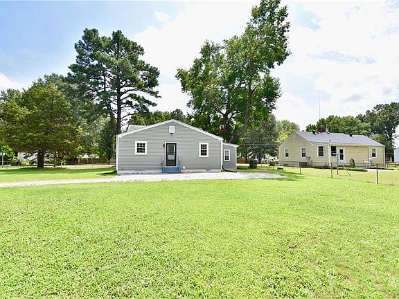 4th image of 4416 Stanley Dr