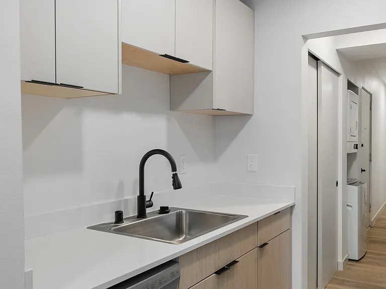 Modern Apartments in Queen Anne Steps from Climate Pledge Arena! — Photo 25