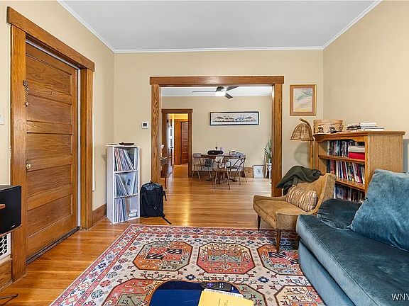 5th image of 49 Fairchild Pl Unit 1