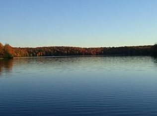 118 E Silver Lake Dr, Iron River, MI 49935