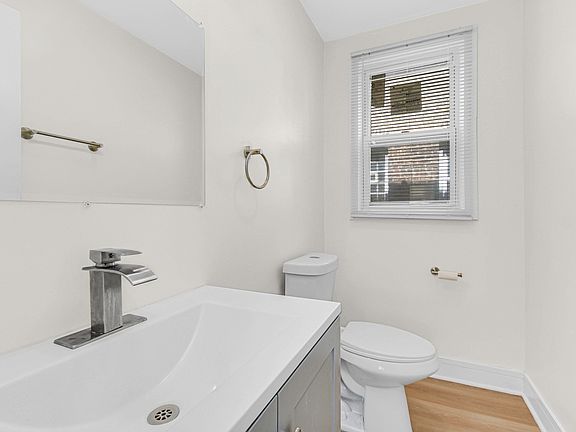 5th image of 8010 S Phillips Ave