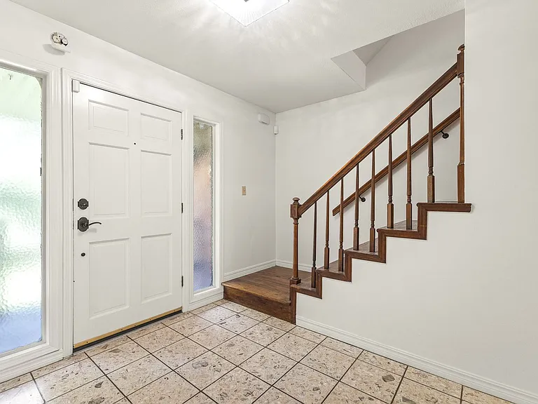 2825 E Inwood Ln — Photo 10
