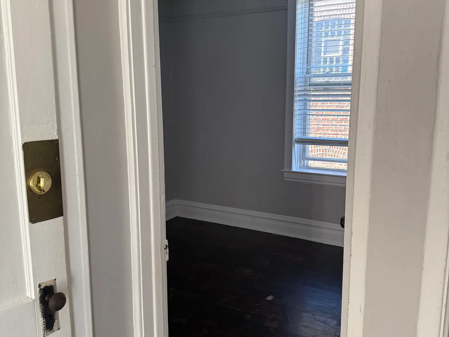 3231 S Emerald Ave — Photo 2