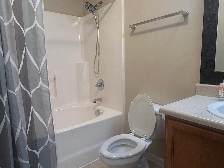 313 Kingdom Estates Dr — Photo 9