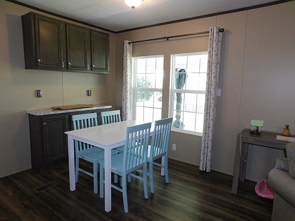 4th image of 130 Klondike Ln