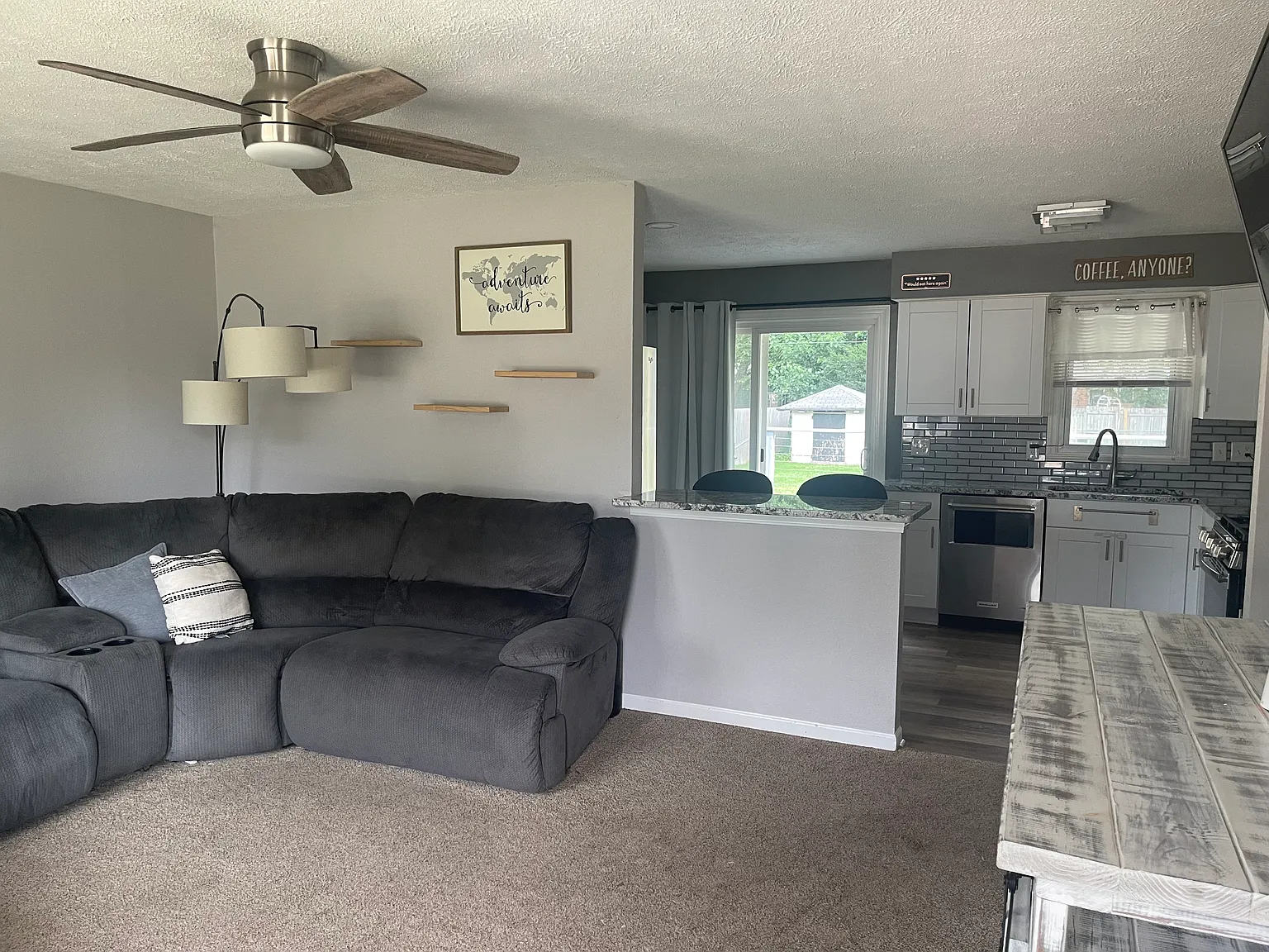 3 bed, 871 sqft, $1,700 — Photo 3