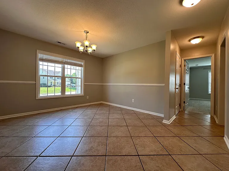 102 Brookhaven Dr — Photo 8