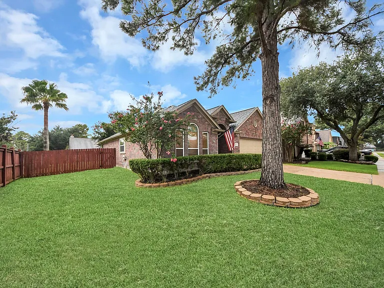 3003 Silver Spur Dr — Photo 3