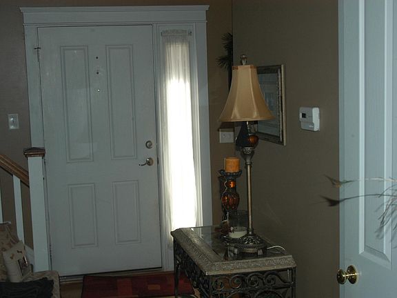 Hallway from front door to kitchen