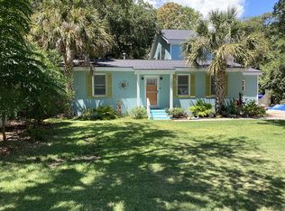 1004 E Cooper Ave, Folly Beach, SC 29439
