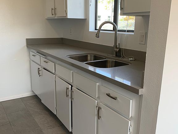 2nd image of 5721 Elmer Ave #4