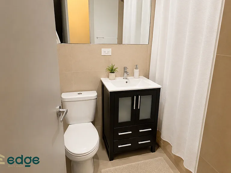 654 Park Pl #2LB — Photo 4