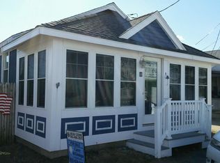 15 Perkins Ave, Hampton, NH 03842