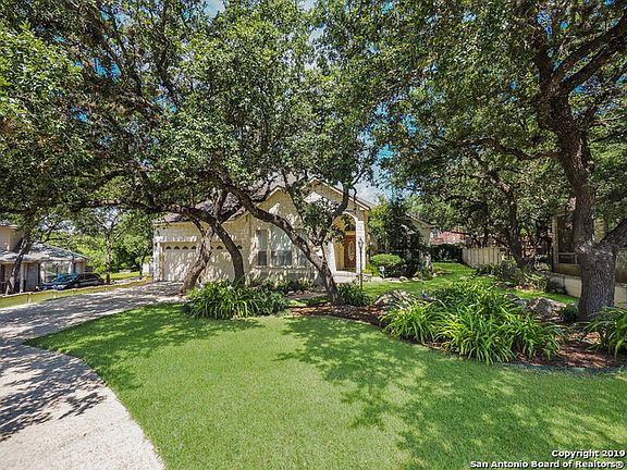 2nd image of 1807 Woodvine Cir