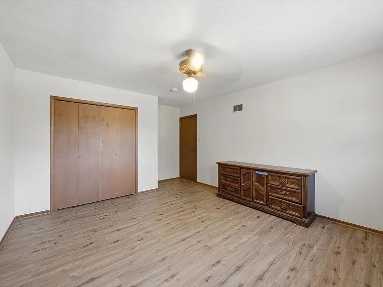 4050 Violet Ln — Photo 11