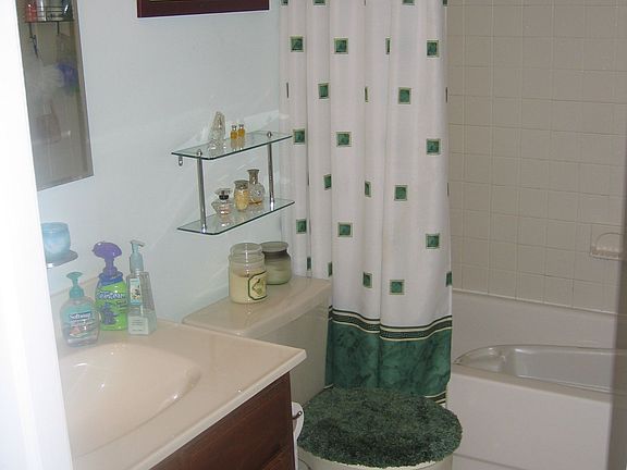 Second Full Bathroom